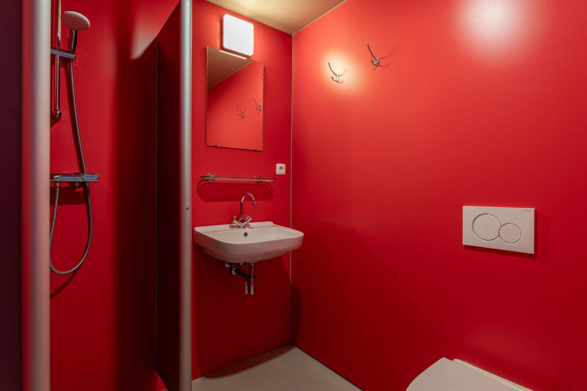 Stayokay Hostel Eindhoven - Blue Collar Room photo